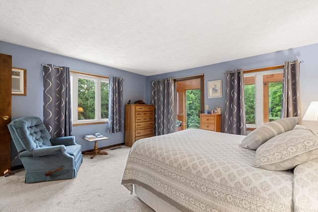 42 Thorndike Road, Weare, NH 03281