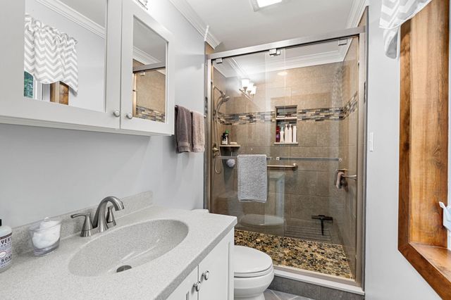 42 Thorndike Road, Weare, NH 03281