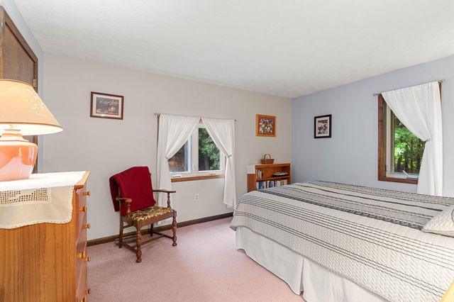 42 Thorndike Road, Weare, NH 03281