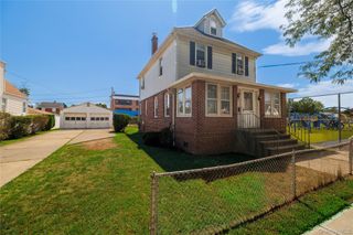 59 Lakeview Avenue, Lynbrook, NY 11563