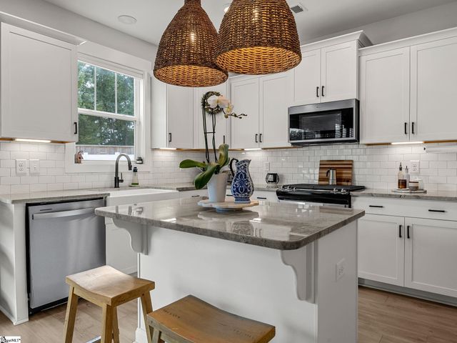 373 Fenwick Drive, Woodruff, SC 29388
