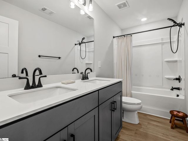 373 Fenwick Drive, Woodruff, SC 29388