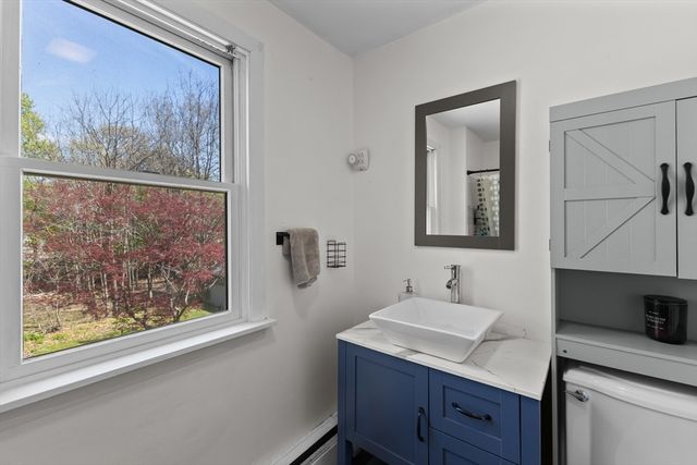 14 Park St, Auburn, MA 01501