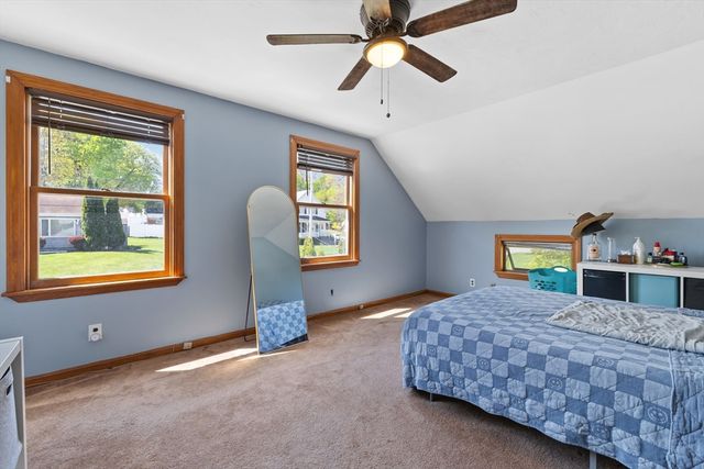 14 Park St, Auburn, MA 01501