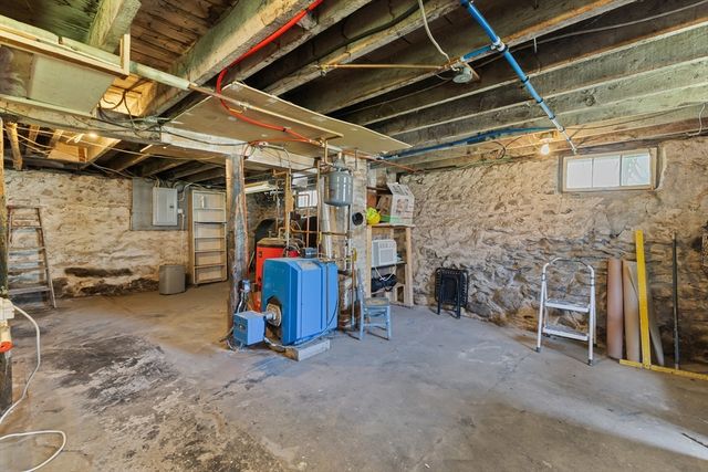 14 Park St, Auburn, MA 01501