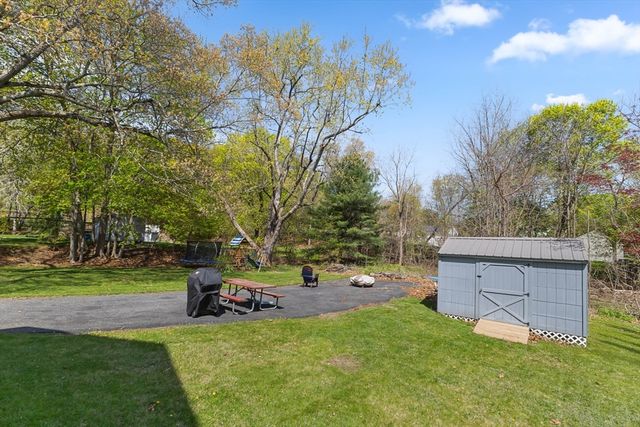 14 Park St, Auburn, MA 01501