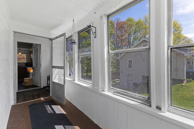 14 Park St, Auburn, MA 01501