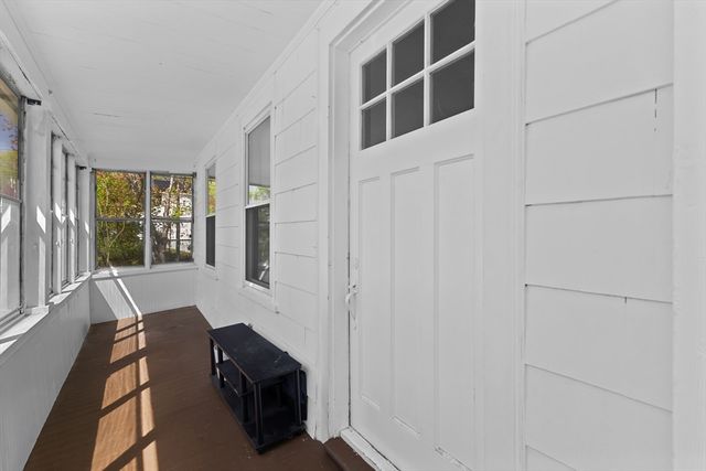 14 Park St, Auburn, MA 01501