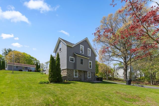 14 Park St, Auburn, MA 01501