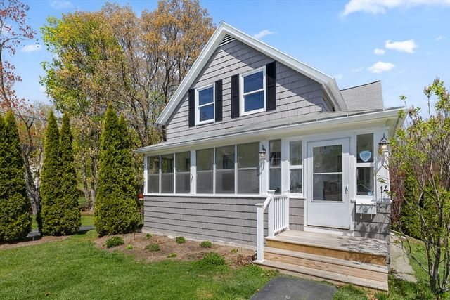 14 Park St, Auburn, MA 01501