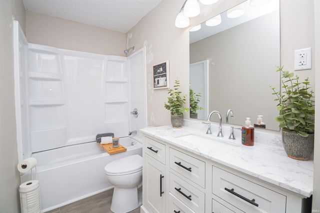 2211 N 24th Street, Lafayette, IN 47904