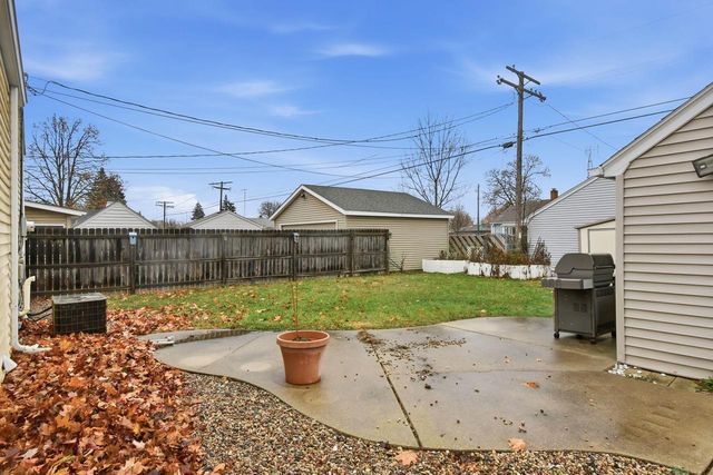 7615 37th AVENUE, Kenosha, WI 53142