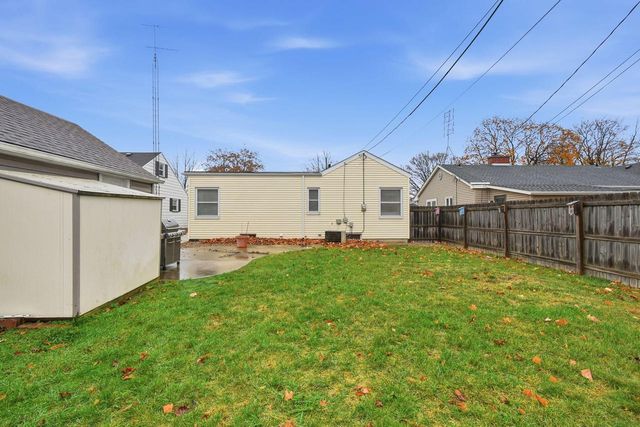 7615 37th AVENUE, Kenosha, WI 53142