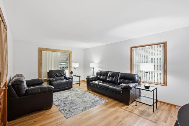 7615 37th AVENUE, Kenosha, WI 53142