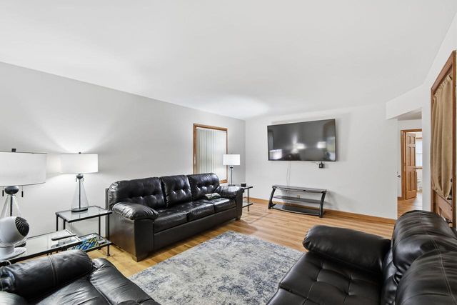 7615 37th AVENUE, Kenosha, WI 53142