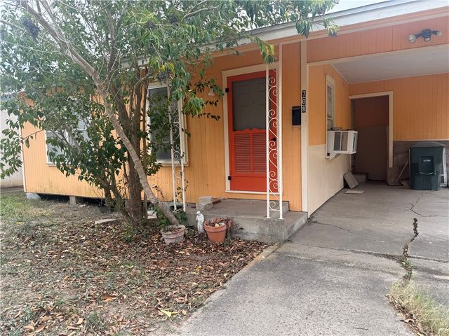 708 Louis St, Alice, TX 78332