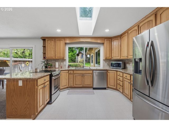 9890 Sw GRABHORN Rd, Beaverton, OR 97007