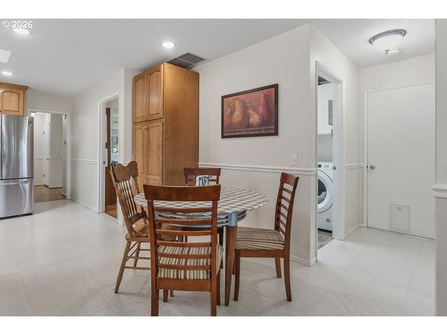 9890 Sw GRABHORN Rd, Beaverton, OR 97007