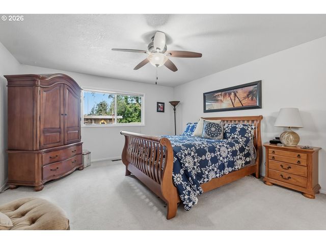 9890 Sw GRABHORN Rd, Beaverton, OR 97007