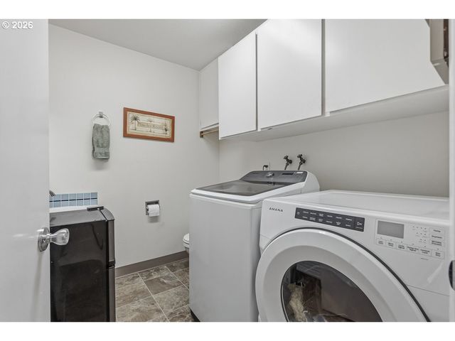 9890 Sw GRABHORN Rd, Beaverton, OR 97007