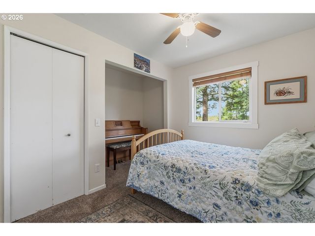 9890 Sw GRABHORN Rd, Beaverton, OR 97007