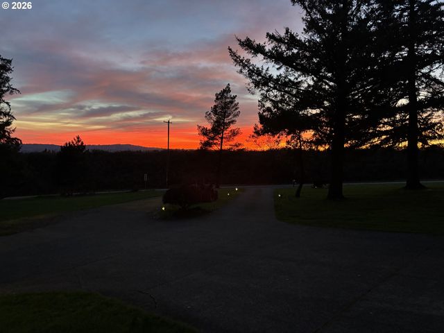 9890 Sw GRABHORN Rd, Beaverton, OR 97007