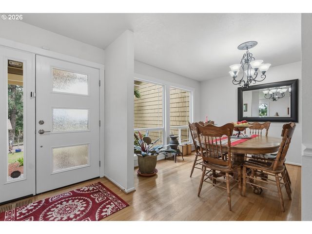 9890 Sw GRABHORN Rd, Beaverton, OR 97007