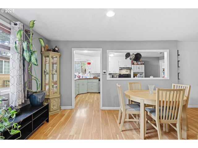 2316 Se 141ST Ave, Portland, OR 97233