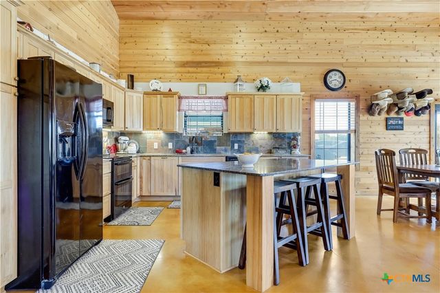 111 County Road 253, Bertram, TX 78605