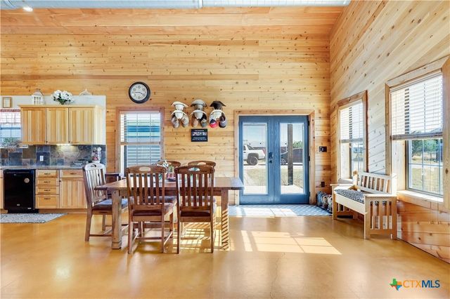 111 County Road 253, Bertram, TX 78605