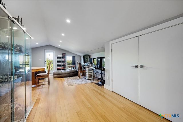 111 County Road 253, Bertram, TX 78605