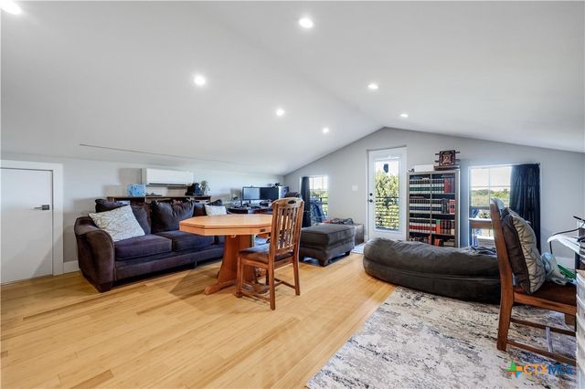 111 County Road 253, Bertram, TX 78605