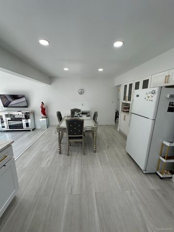 34080 BROOKSHIRE Drive, Sterling Heights, MI 48312