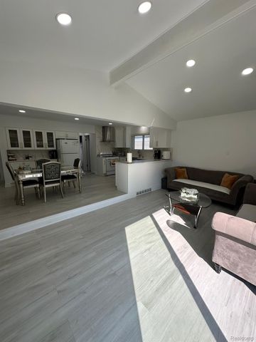 34080 BROOKSHIRE Drive, Sterling Heights, MI 48312