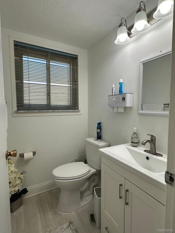 34080 BROOKSHIRE Drive, Sterling Heights, MI 48312