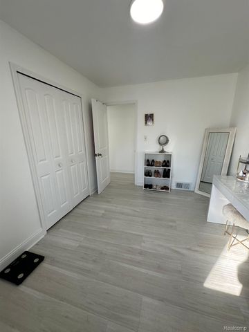 34080 BROOKSHIRE Drive, Sterling Heights, MI 48312