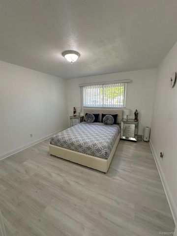 34080 BROOKSHIRE Drive, Sterling Heights, MI 48312