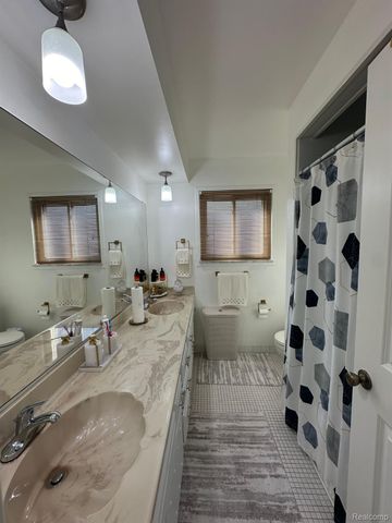 34080 BROOKSHIRE Drive, Sterling Heights, MI 48312