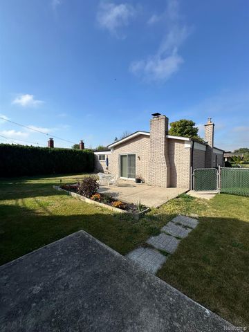 34080 BROOKSHIRE Drive, Sterling Heights, MI 48312