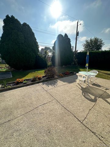 34080 BROOKSHIRE Drive, Sterling Heights, MI 48312