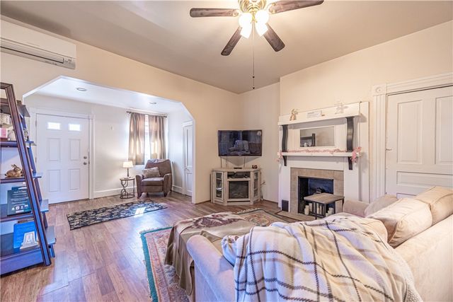 3245 Juliet St, Oakland, PA 15213