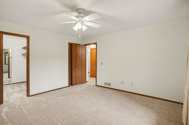 8689 134th Street W, Apple Valley, MN 55124