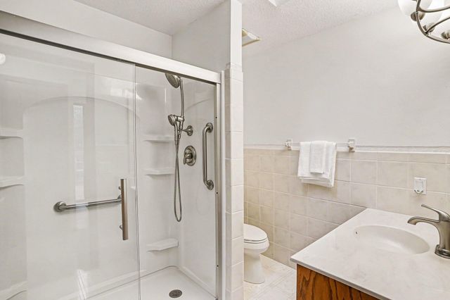 8689 134th Street W, Apple Valley, MN 55124