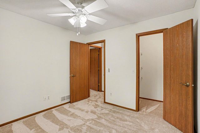 8689 134th Street W, Apple Valley, MN 55124