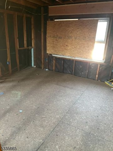 377 Littleton Ave, Newark City, NJ 07103