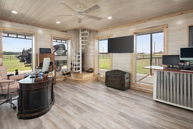 1050 County Road 5025, Leonard, TX 75452