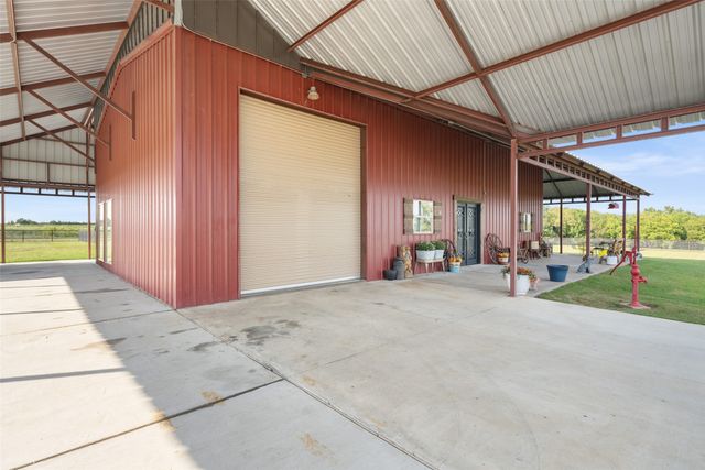 1050 County Road 5025, Leonard, TX 75452