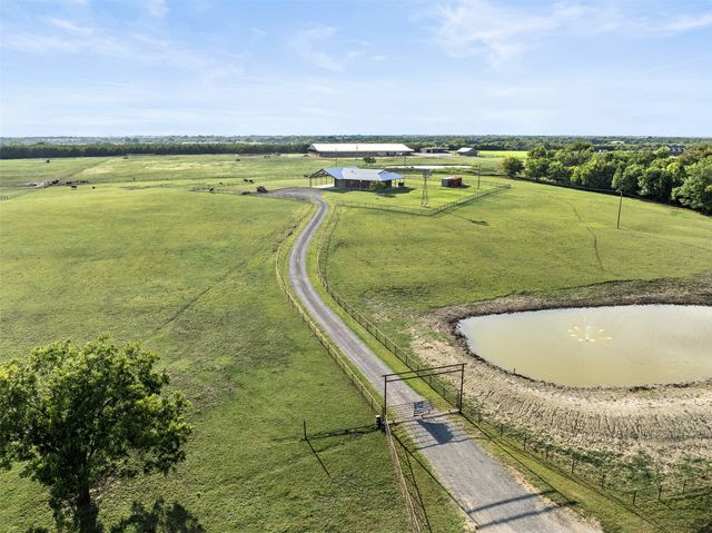 1050 County Road 5025, Leonard, TX 75452