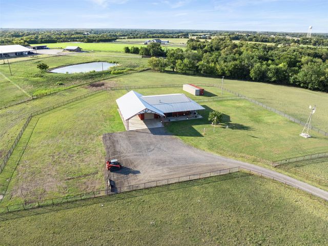 1050 County Road 5025, Leonard, TX 75452