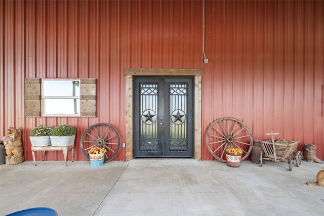 1050 County Road 5025, Leonard, TX 75452